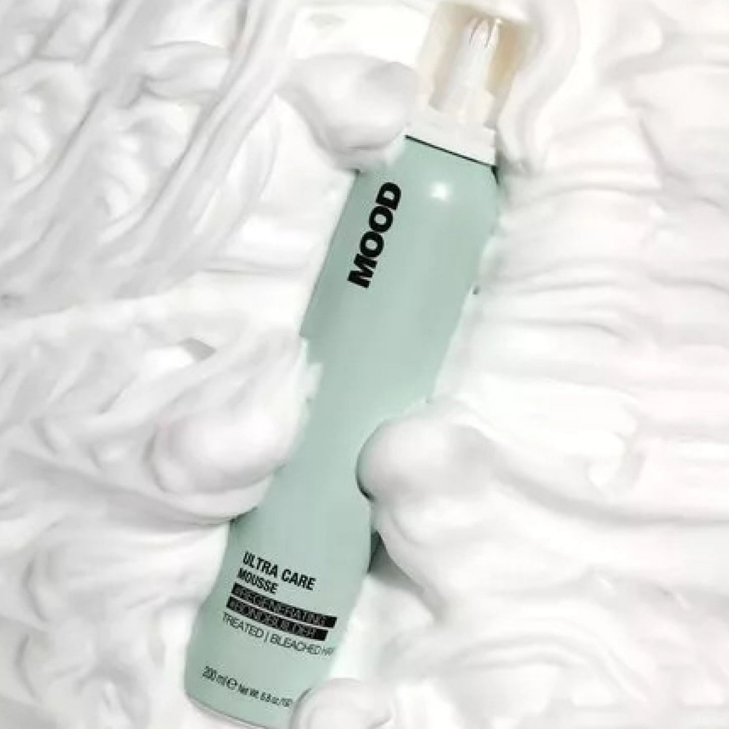 อาหารผมรูปแบบมูส ชนิดไม่ต้องล้างออก อุดมด้วยสารสกัดเข้มข้น Mood Ultra Care Restoring Mousse